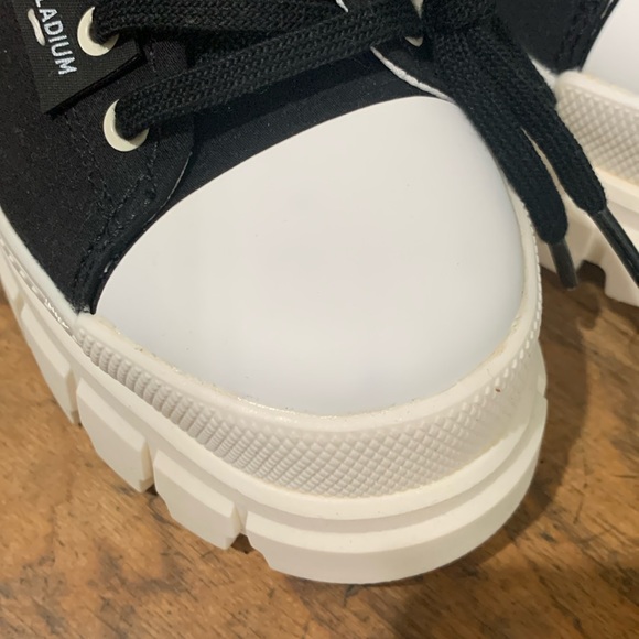 Palladium - Free People - ‘Revolt LO TX’ Boots - Slightly Imperfect - Picture 5 of 6